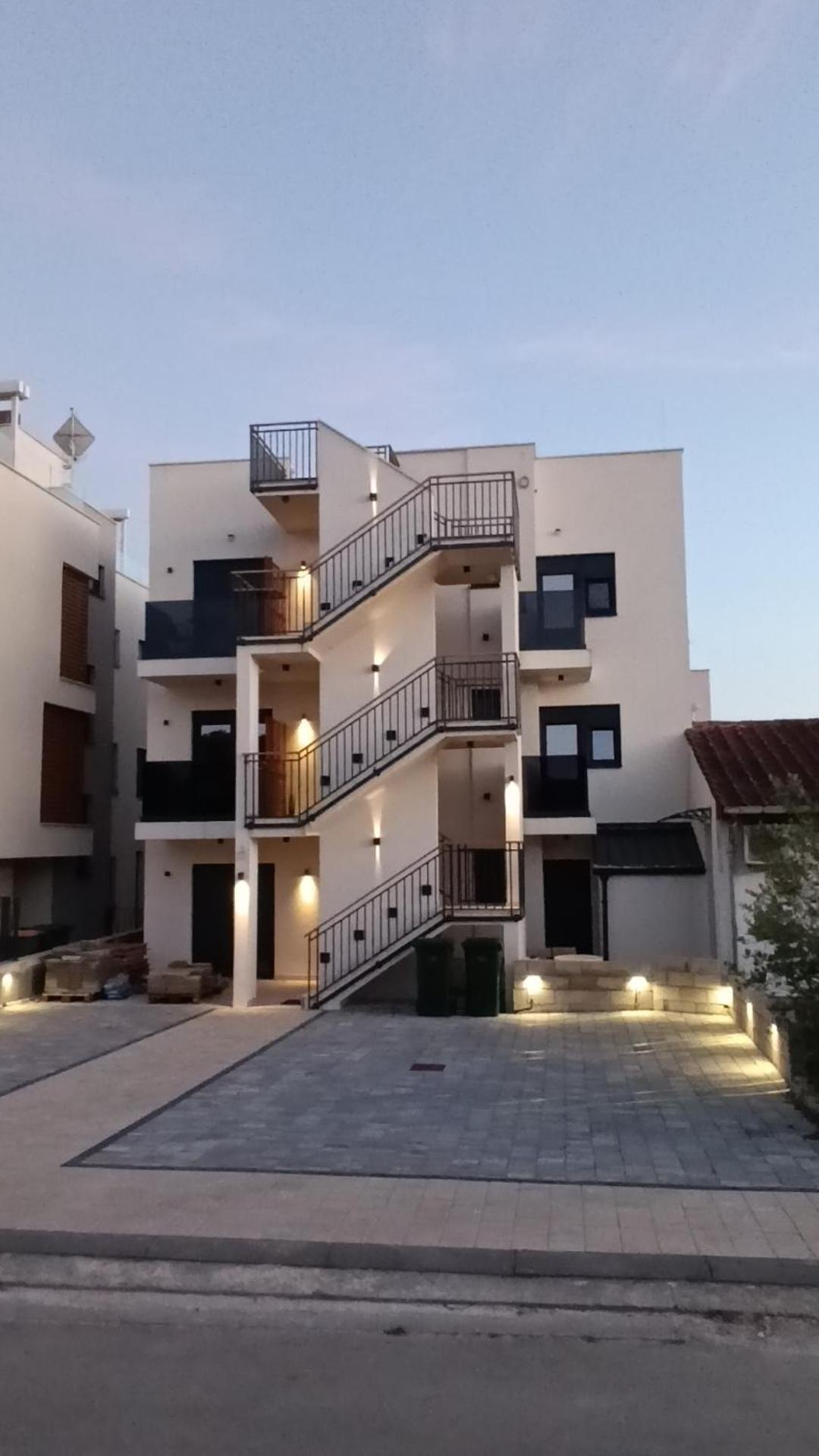 M&M Luxury Apartments Petrčane Extérieur photo